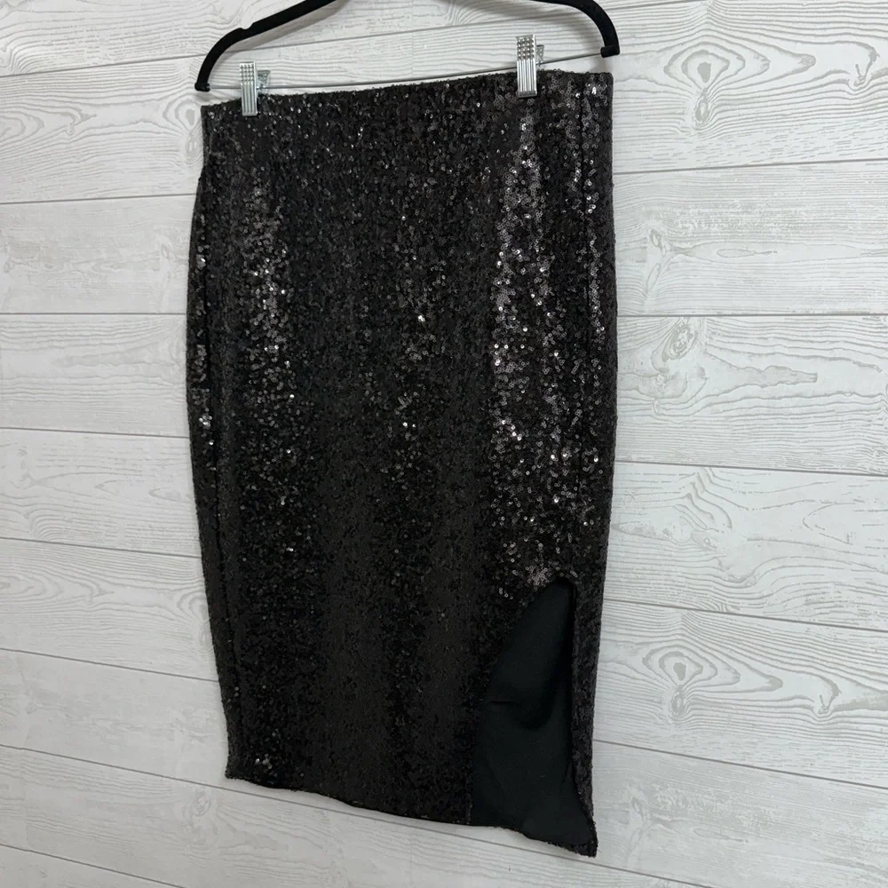 Torrid Black Sequin Pencil Skirt - Picture 3 of 10